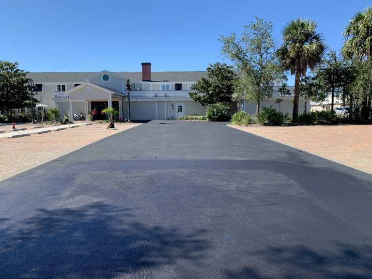 -parking lot maintenance, sealcoating, asphalt repair-