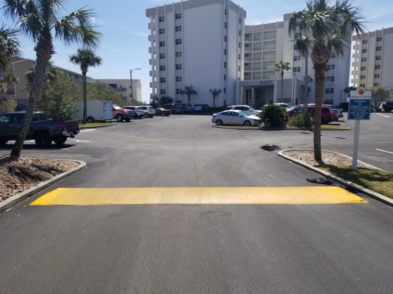 -parking lot maintenance, sealcoating, asphalt repair-