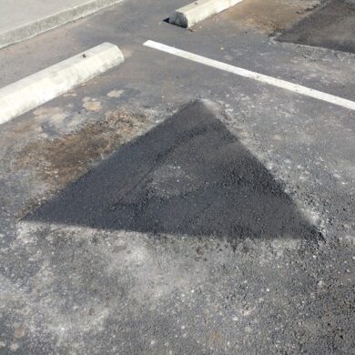-parking lot maintenance, sealcoating, asphalt repair-