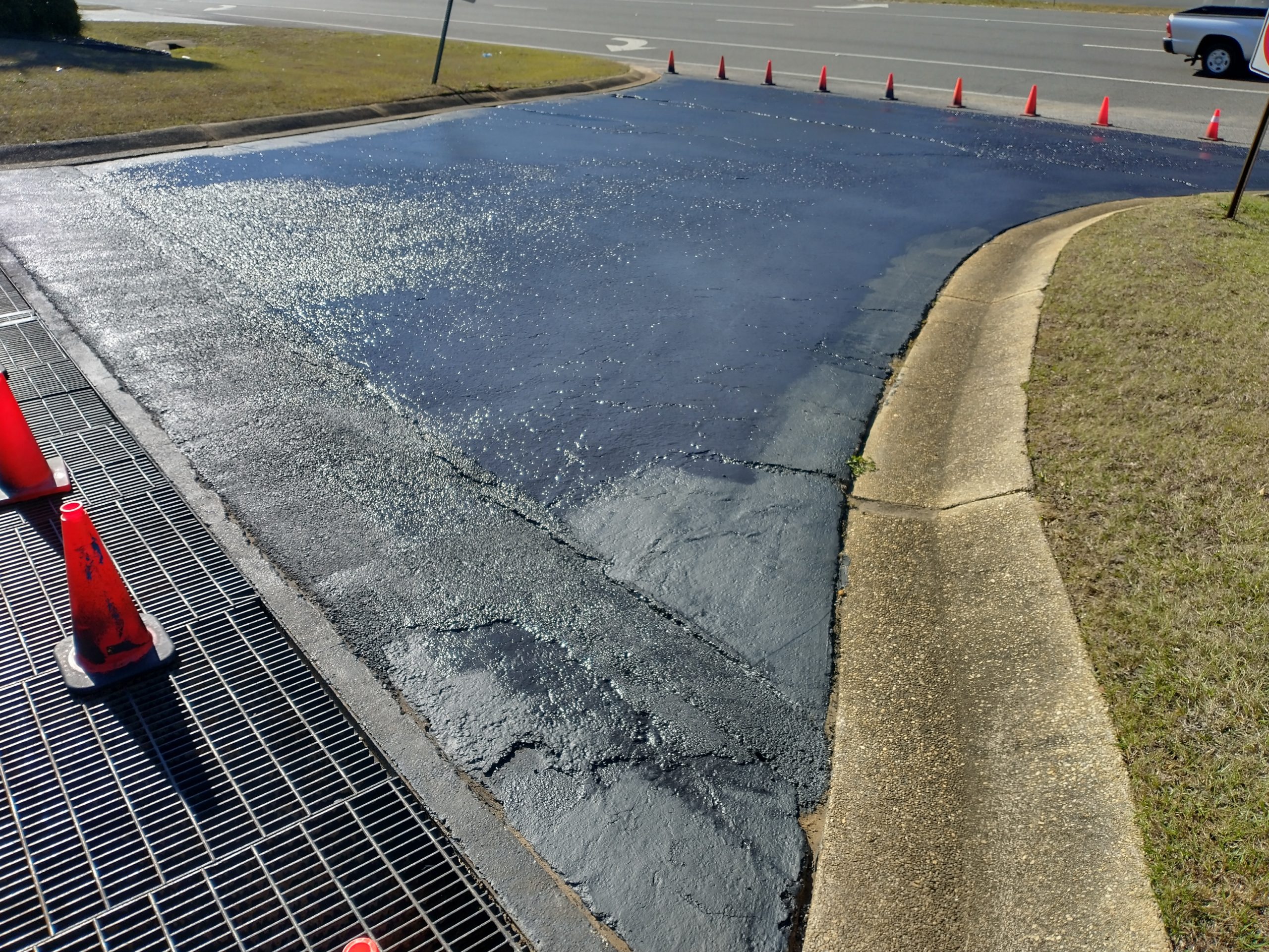 Parking lot sealcoating Pensacola, FL